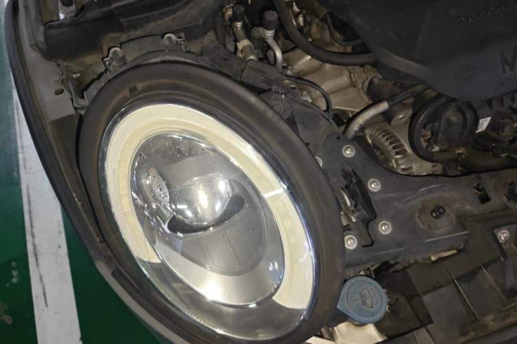 Used MINI 2016 1.5T COOPER Avant-Garde Right Front Headlight
