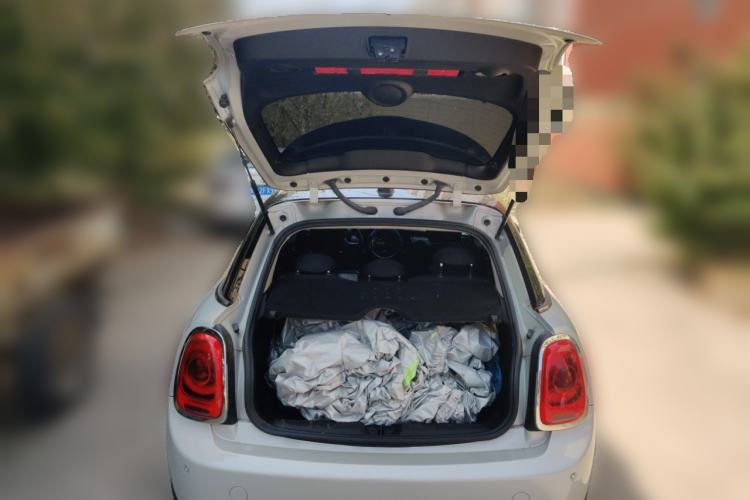 Used MINI 2016 1.5T COOPER Pioneer Edition Five-Door Model Trunk