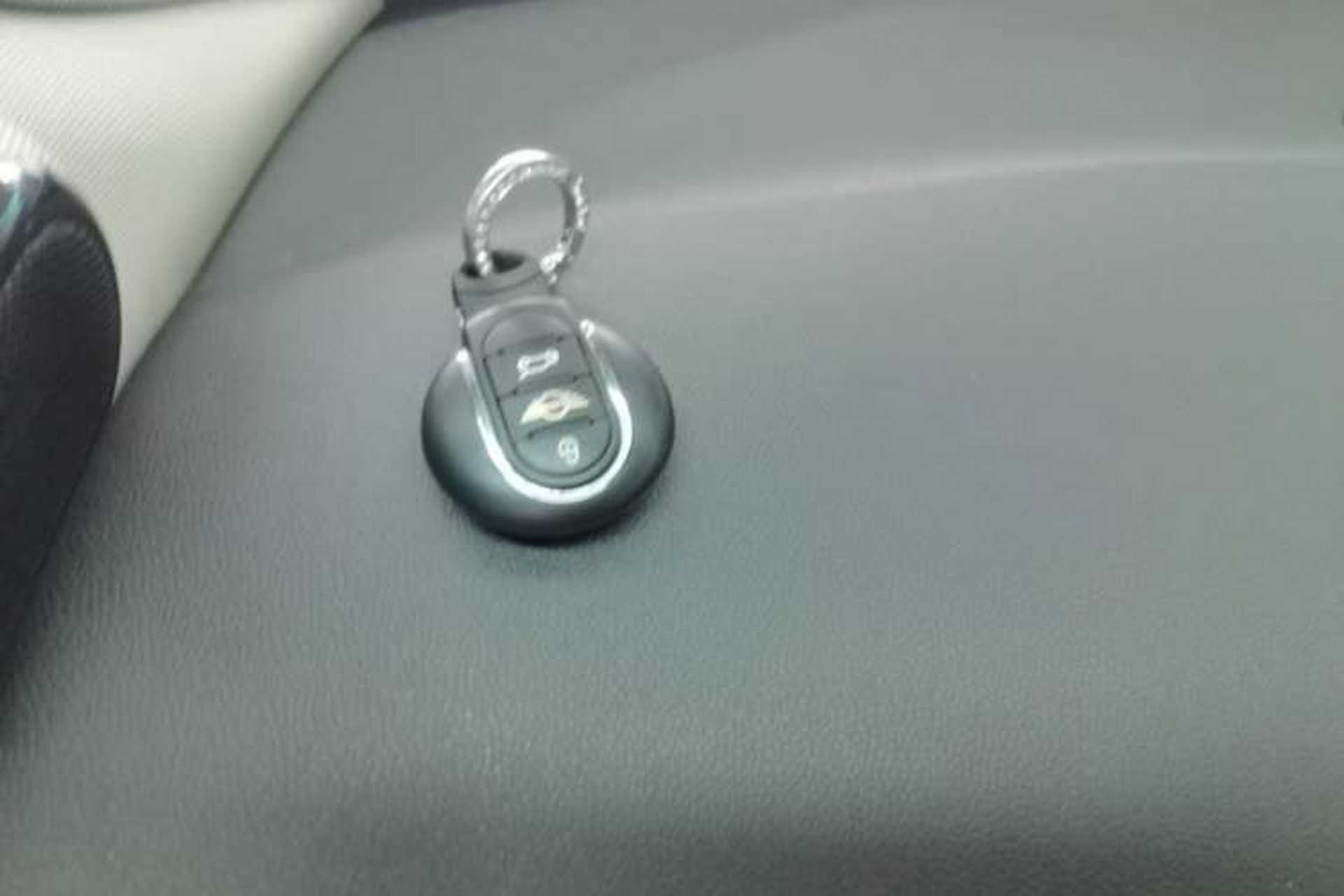 Used MINI 2016 1.5T COOPER Avant-Garde Vehicle Key