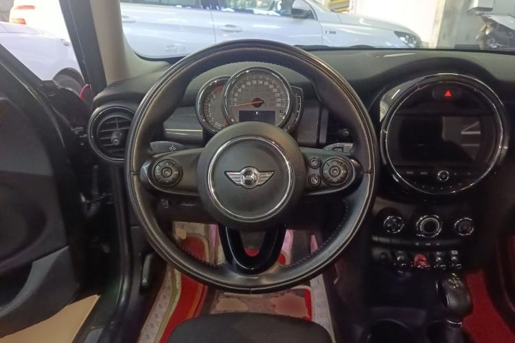 Used MINI 2016 1.5T COOPER Five-Door Edition Steering Wheel