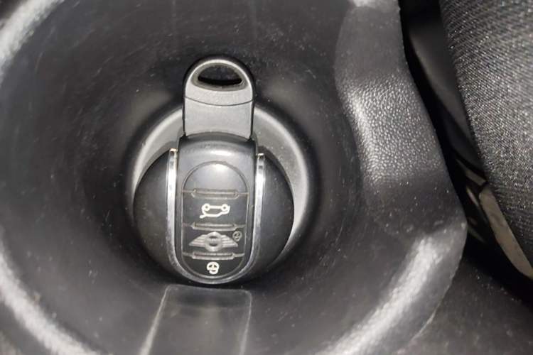 Used MINI 2016 1.2T ONE Pioneer Edition Five-Door Version Vehicle Key