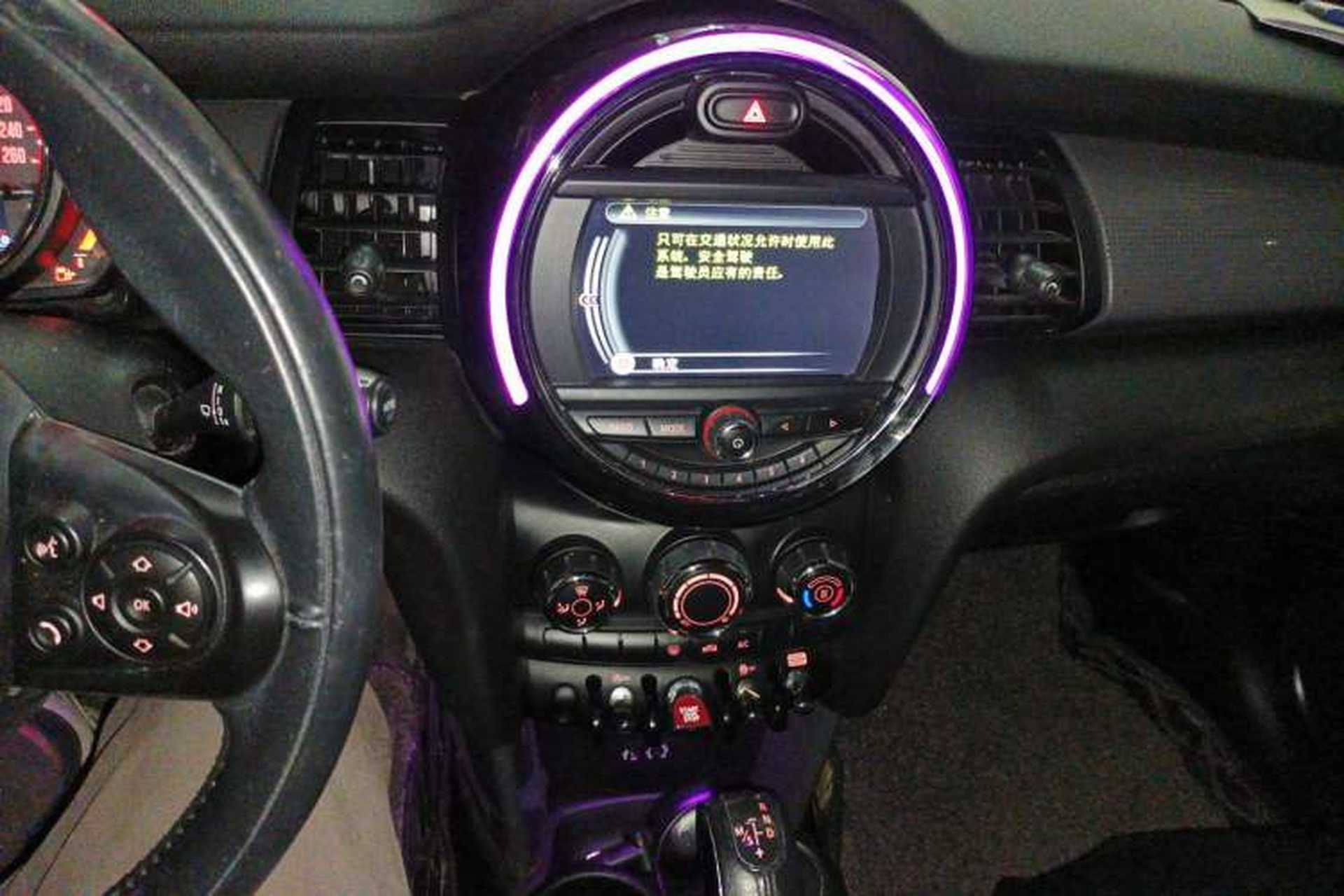 Used MINI 2016 1.5T COOPER Five-Door Edition Audio And AC Panel