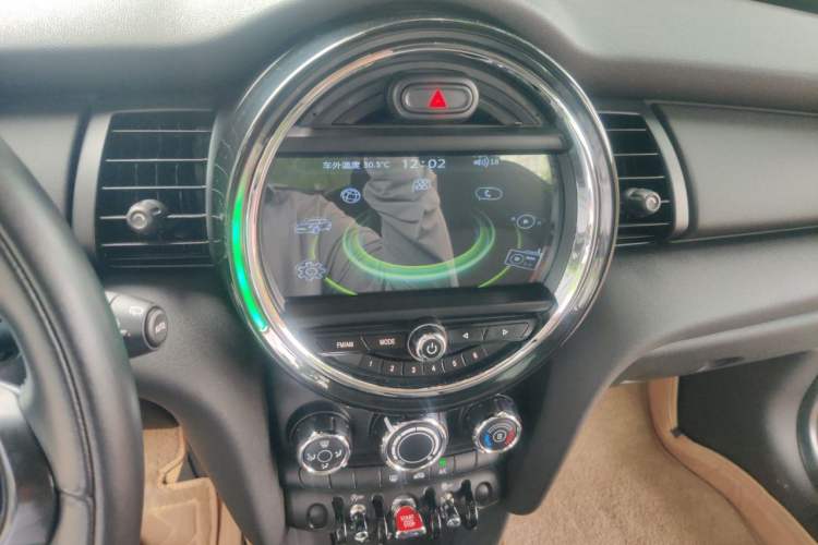 Used MINI 2016 1.2T ONE Pioneer Edition Audio And AC Panel