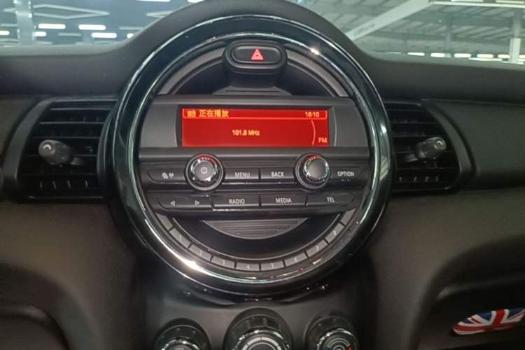 Used MINI 2016 1.2T ONE Pioneer Edition Audio And AC Panel