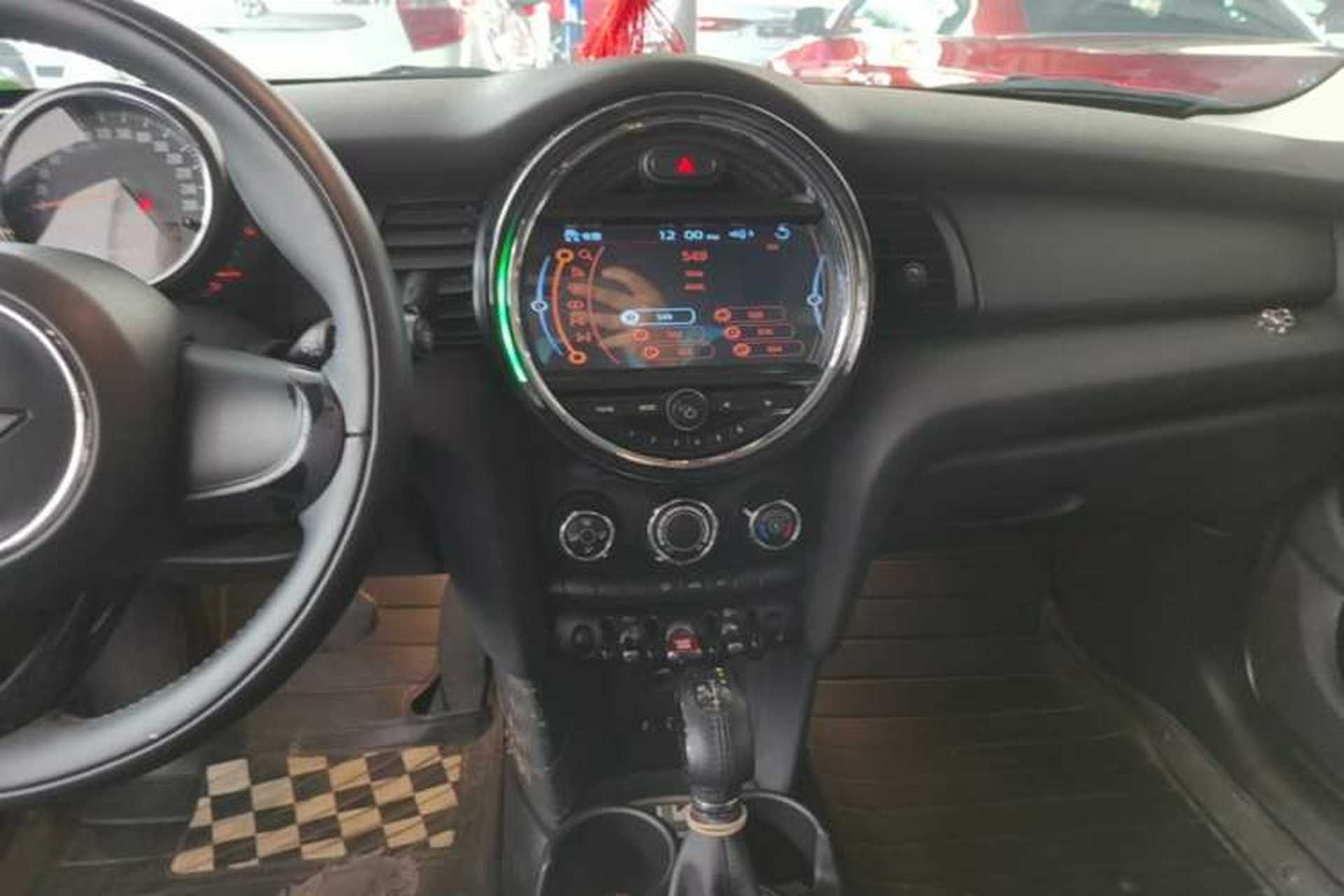 Used MINI 2016 1.2T ONE Five-Door Edition Audio And AC Panel