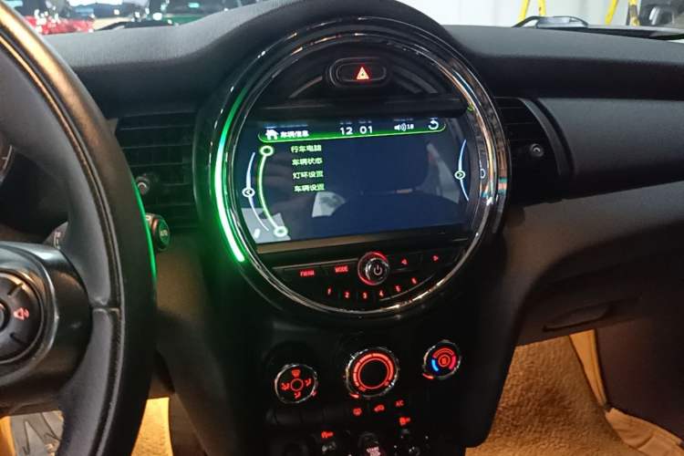 Used MINI 2016 1.2T ONE Pioneer Edition Audio And AC Panel