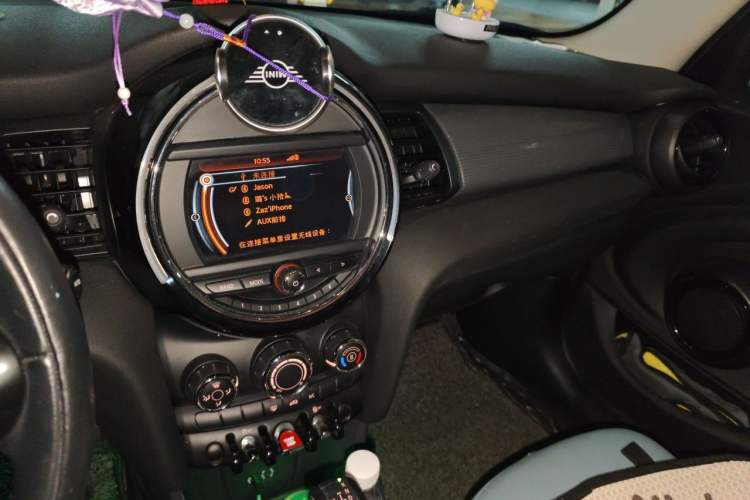 Used MINI 2016 1.5T COOPER Five-Door Edition Audio And AC Panel