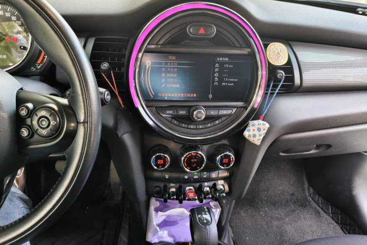 Used MINI 2016 1.5T COOPER Avant-Garde Audio And AC Panel