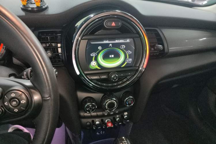 Used MINI 2016 1.5T COOPER Five-Door Edition Audio And AC Panel