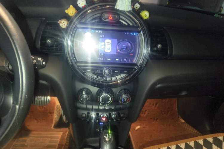Used MINI 2016 1.2T ONE Five-Door Edition Audio And AC Panel