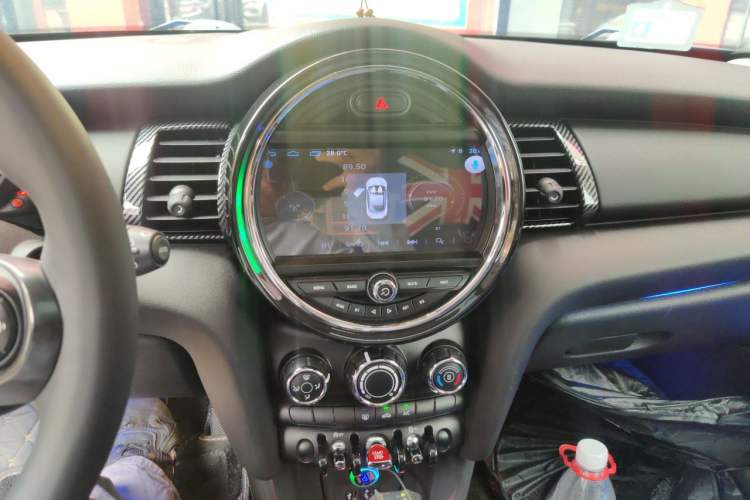 Used MINI 2016 1.2T ONE Pioneer Edition Audio And AC Panel