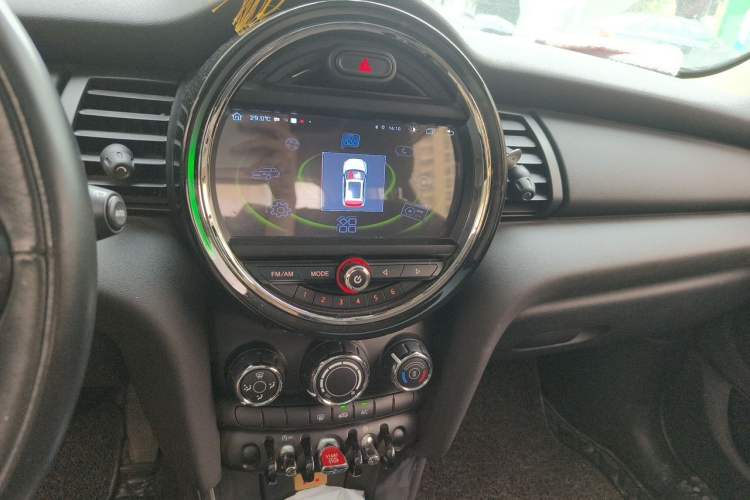 Used MINI 2016 1.2T ONE Pioneer Edition Five-Door Version Audio And AC Panel