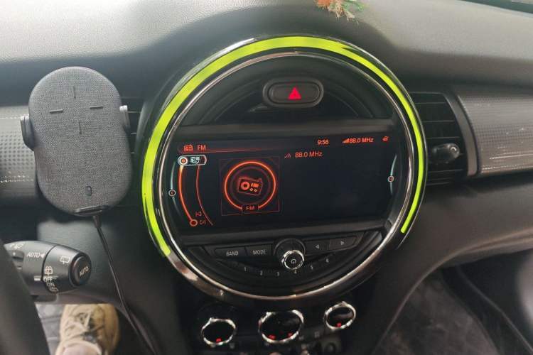 Used MINI 2016 1.5T COOPER Avant-Garde Audio And AC Panel