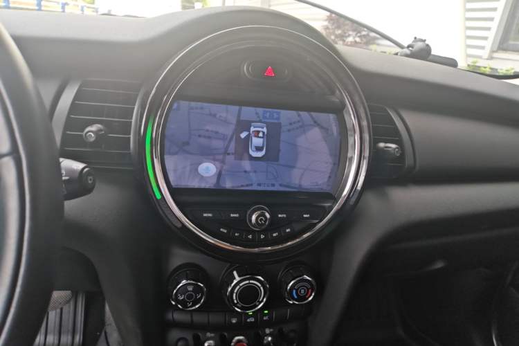 Used MINI 2016 1.2T ONE Audio And AC Panel