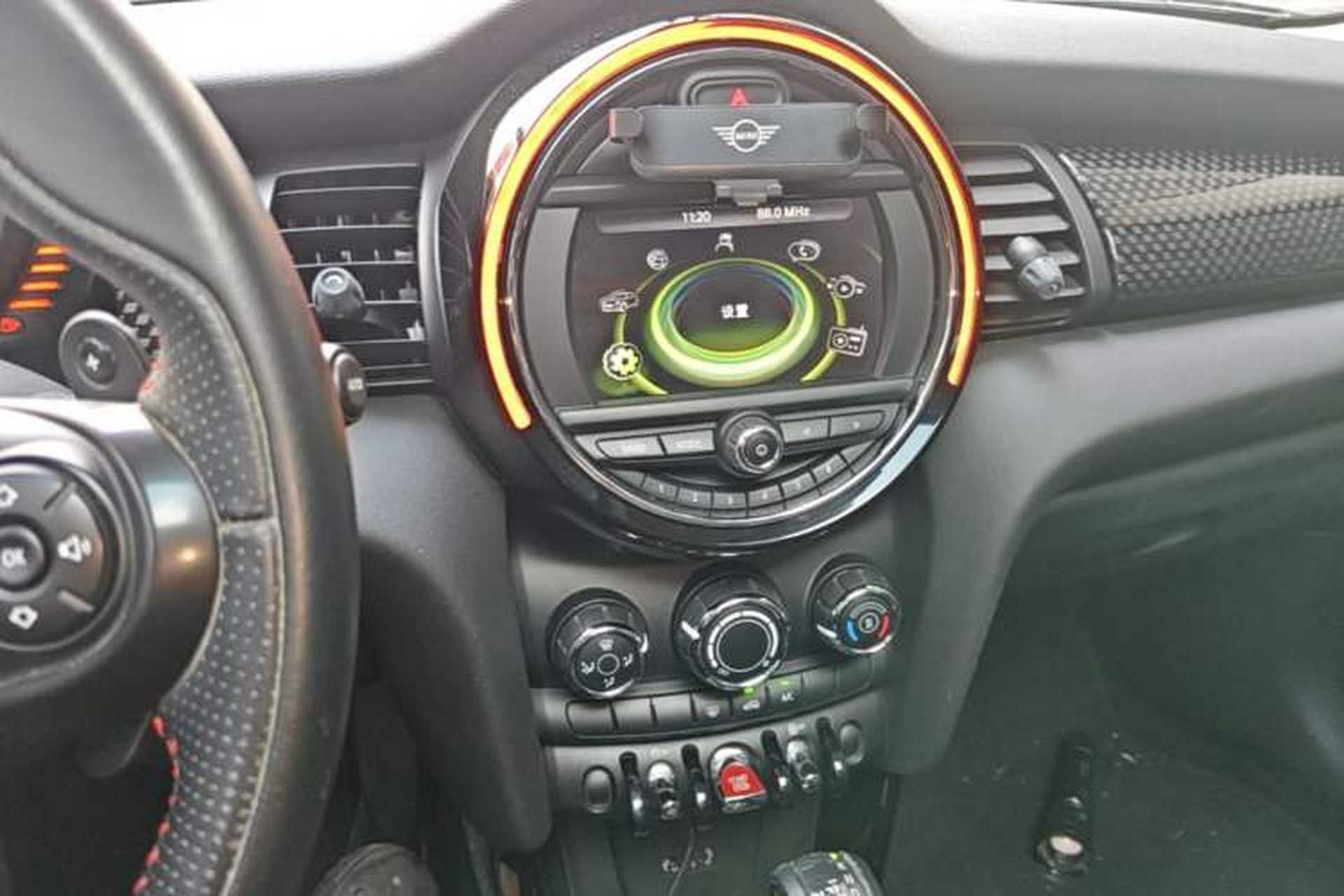 Used MINI 2016 2.0T COOPER S Five-Door Edition Audio And AC Panel