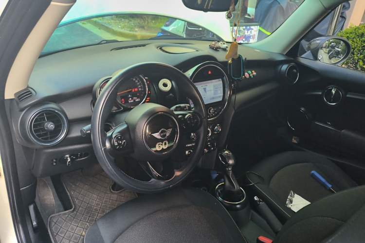 Used MINI 2016 1.2T ONE Pioneer Edition Center Console