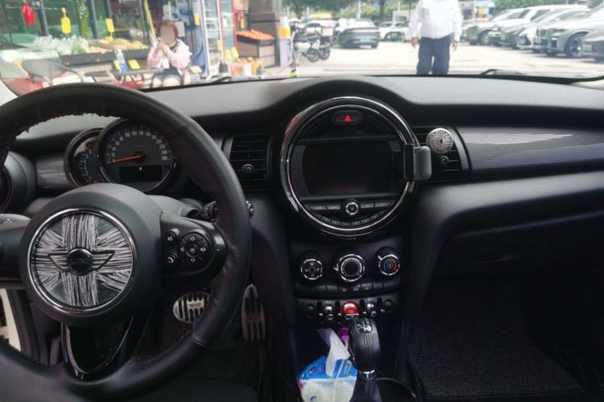 Used MINI 2016 1.5T COOPER Center Console