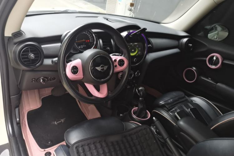 Used MINI 2016 1.5T COOPER Center Console