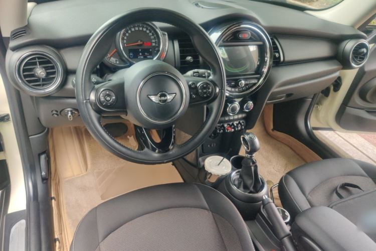 Used MINI 2016 1.2T ONE Pioneer Edition Center Console
