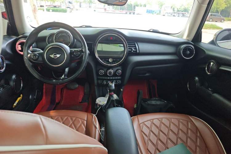 Used MINI 2016 1.2T ONE Pioneer Edition Center Console