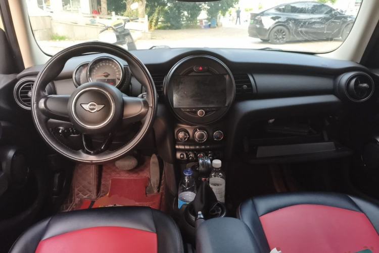 Used MINI 2016 1.2T ONE Five-Door Edition Center Console