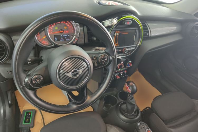 Used MINI 2016 1.5T COOPER Center Console