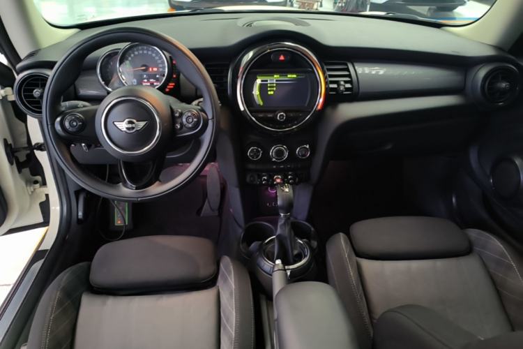 Used MINI 2016 1.5T COOPER Center Console
