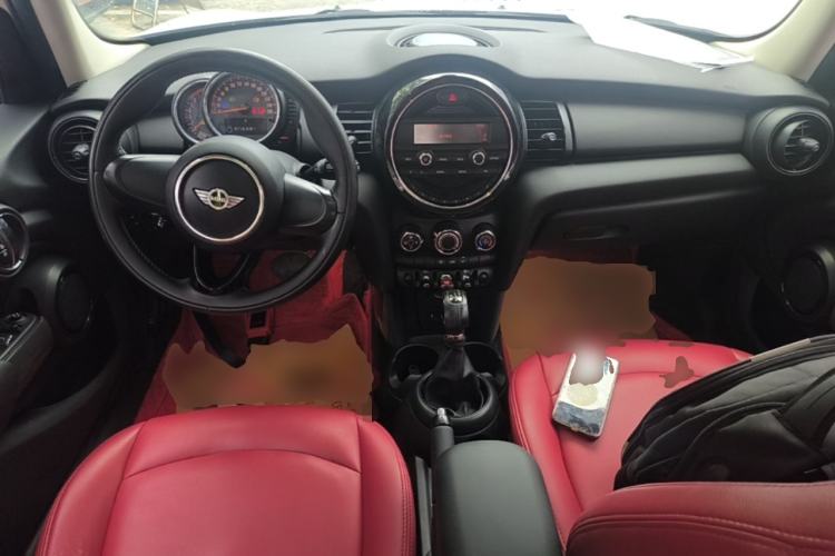 Used MINI 2016 1.2T ONE Five-Door Edition Center Console