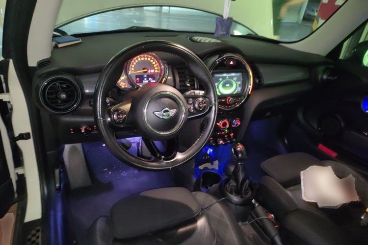 Used MINI 2016 1.5T COOPER Center Console