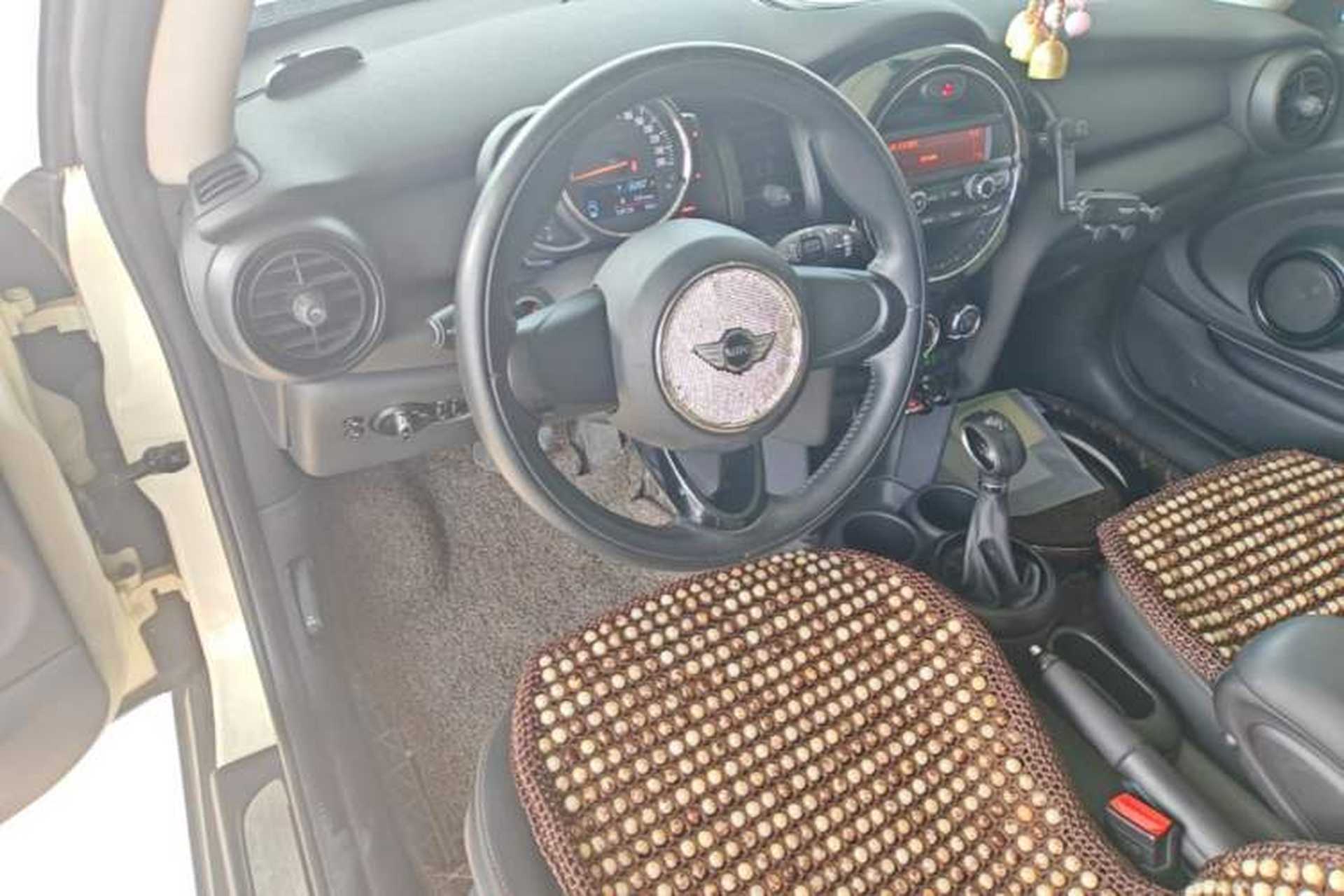 Used MINI 2016 1.2T ONE Center Console