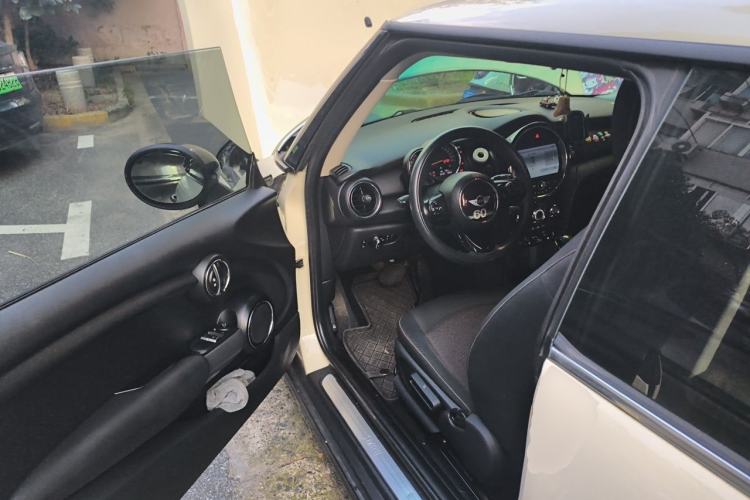 Used MINI 2016 1.2T ONE Pioneer Edition Driver Seat
