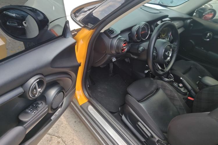 Used MINI 2016 1.5T COOPER Driver Seat