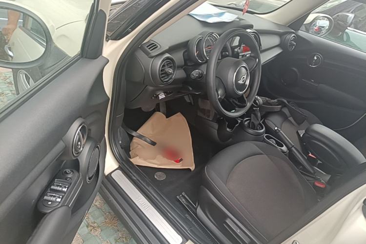 Used MINI 2016 1.2T ONE Five-Door Edition Driver Seat