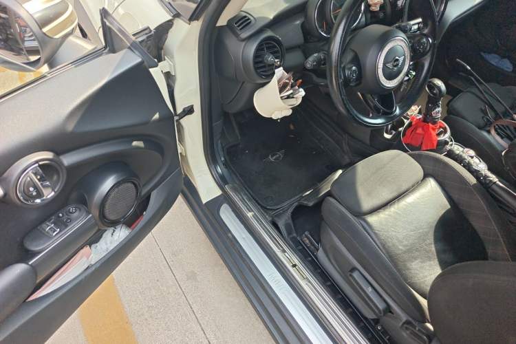 Used MINI 2016 1.5T COOPER Driver Seat
