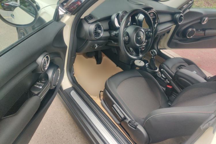 Used MINI 2016 1.2T ONE Pioneer Edition Driver Seat
