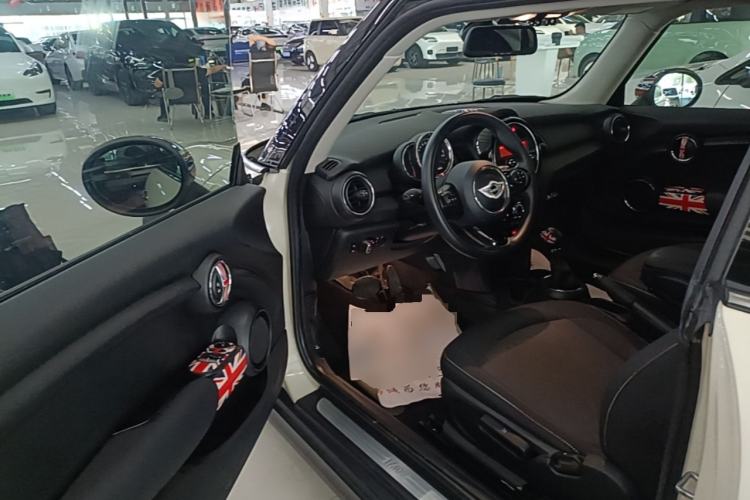Used MINI 2016 1.2T ONE Pioneer Edition Driver Seat