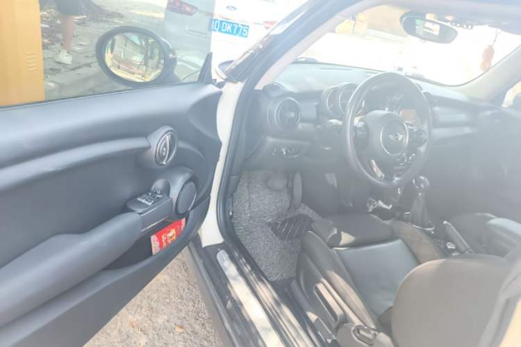 Used MINI 2016 1.5T COOPER Driver Seat