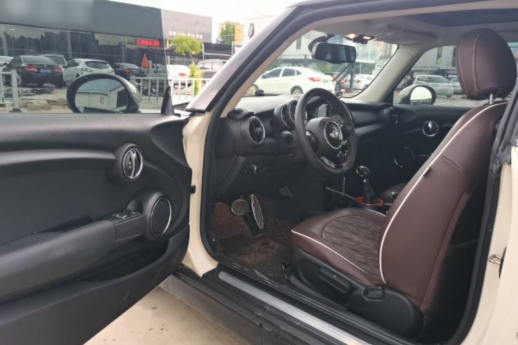 Used MINI 2016 1.2T ONE Pioneer Edition Driver Seat
