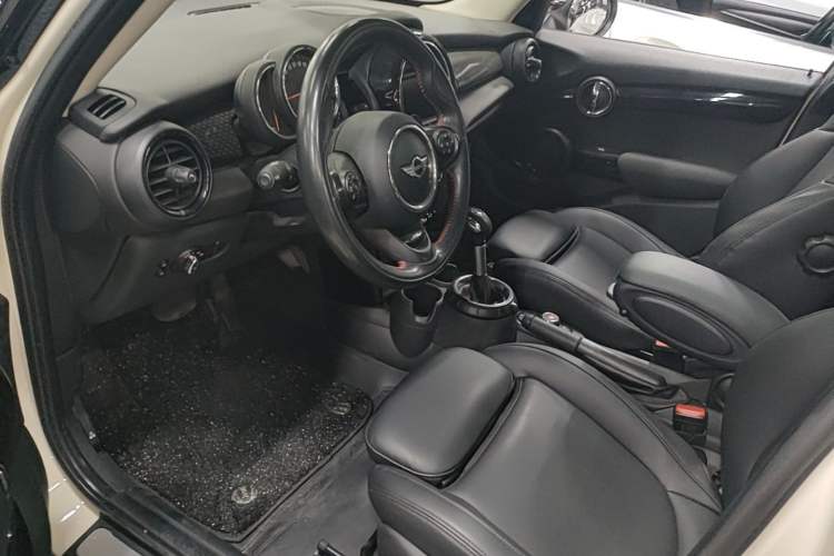 Used MINI 2016 2.0T COOPER S Five-Door Edition Driver Seat