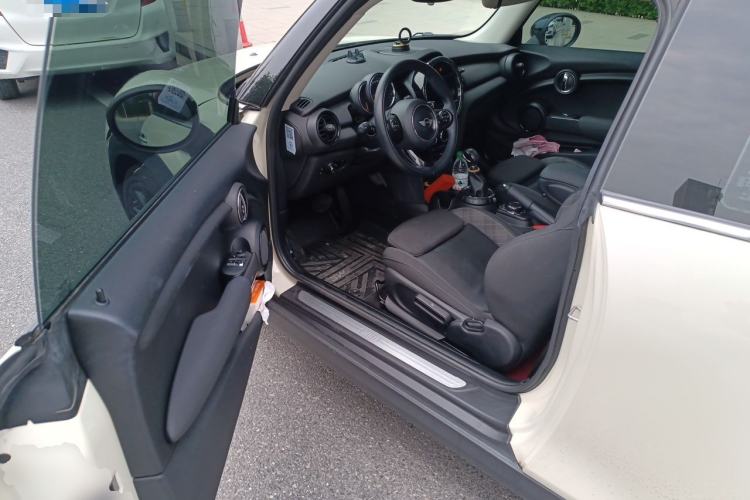 Used MINI 2016 1.5T COOPER Avant-Garde Driver Seat