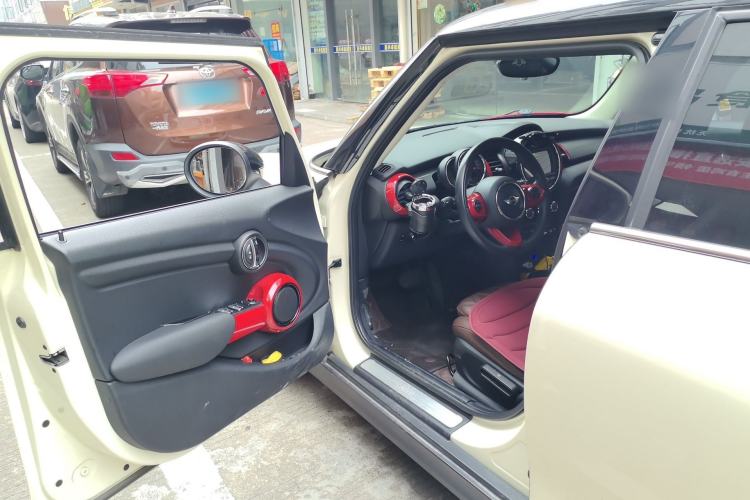 Used MINI 2016 1.5T COOPER Five-Door Edition Driver Seat