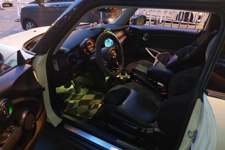 Used MINI 2016 1.5T COOPER Driver Seat