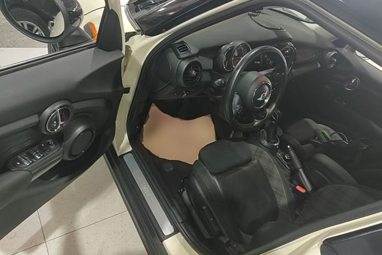 Used MINI 2016 1.5T COOPER Five-Door Edition Driver Seat