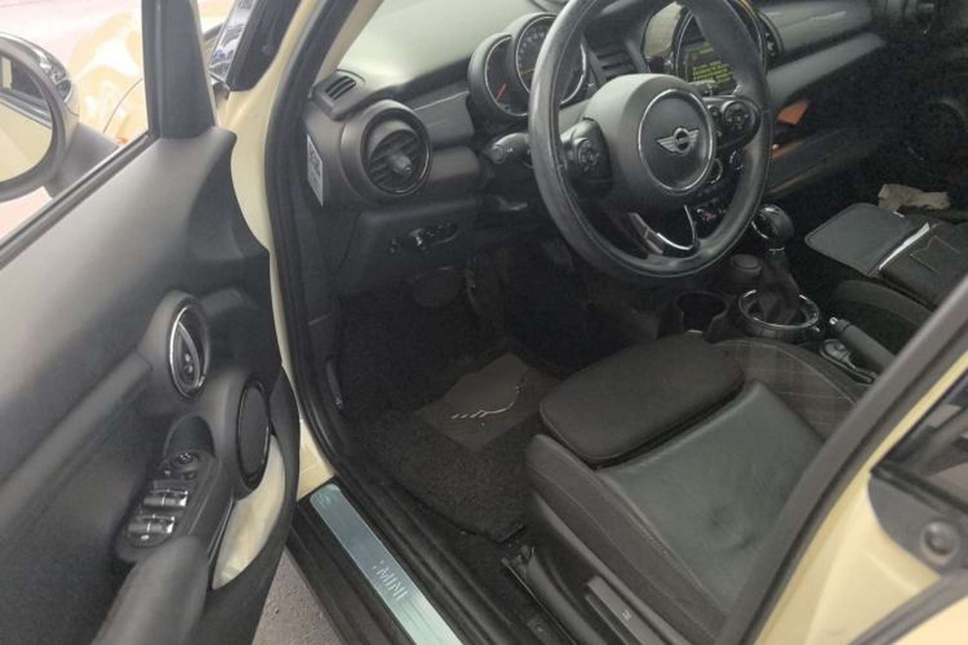 Used MINI 2016 1.5T COOPER Five-Door Edition Driver Seat