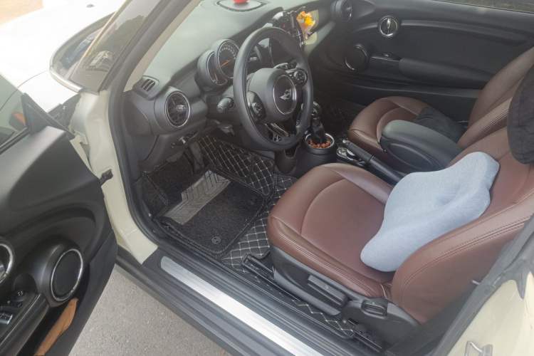 Used MINI 2016 1.2T ONE Pioneer Edition Driver Seat