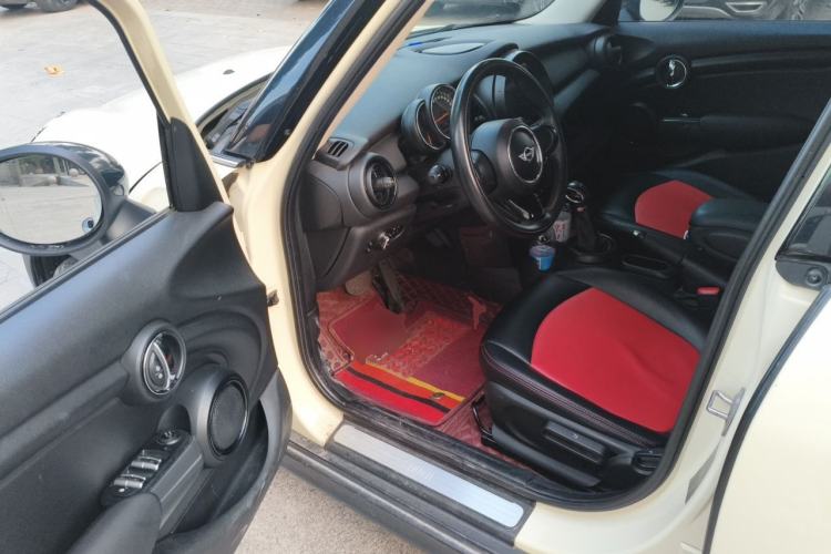 Used MINI 2016 1.2T ONE Five-Door Edition Driver Seat