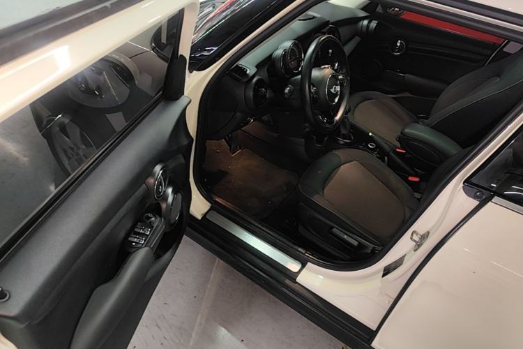 Used MINI 2016 1.2T ONE Five-Door Edition Driver Seat