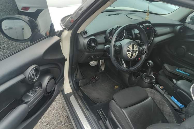 Used MINI 2016 1.5T COOPER Driver Seat