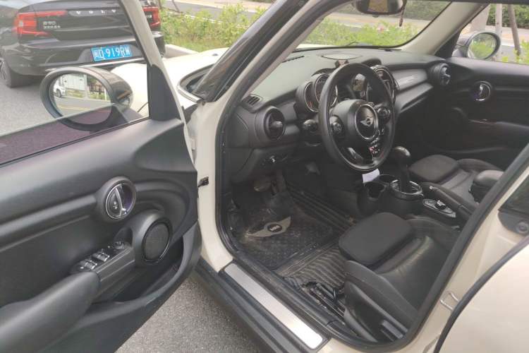 Used MINI 2016 1.5T COOPER Five-Door Edition Driver Seat