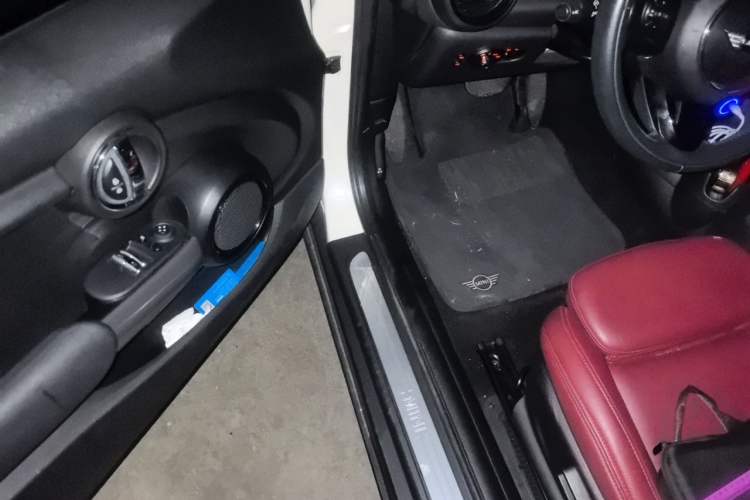 Used MINI 2016 1.5T COOPER Driver Seat